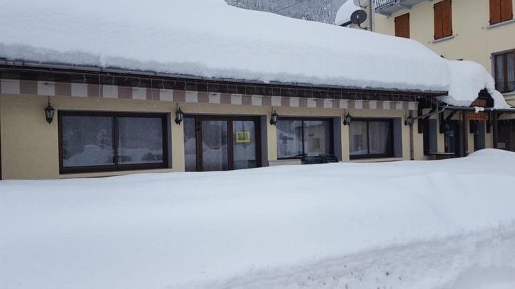 Hotel Restaurant De La Poste Saint-Colomban-des-Villards ภายนอก รูปภาพ